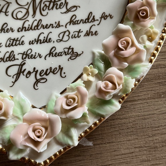 Limited Edition “What Mother Holds Dear” Precious Heart Collection Plate # C6671 - Picture 2 of 5